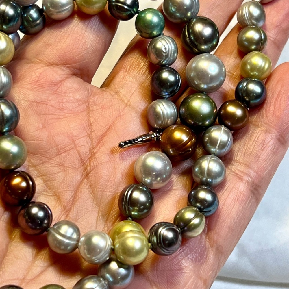 Multicolor Cultured Pearl Jewelry Set by Honora Collection. Read the description